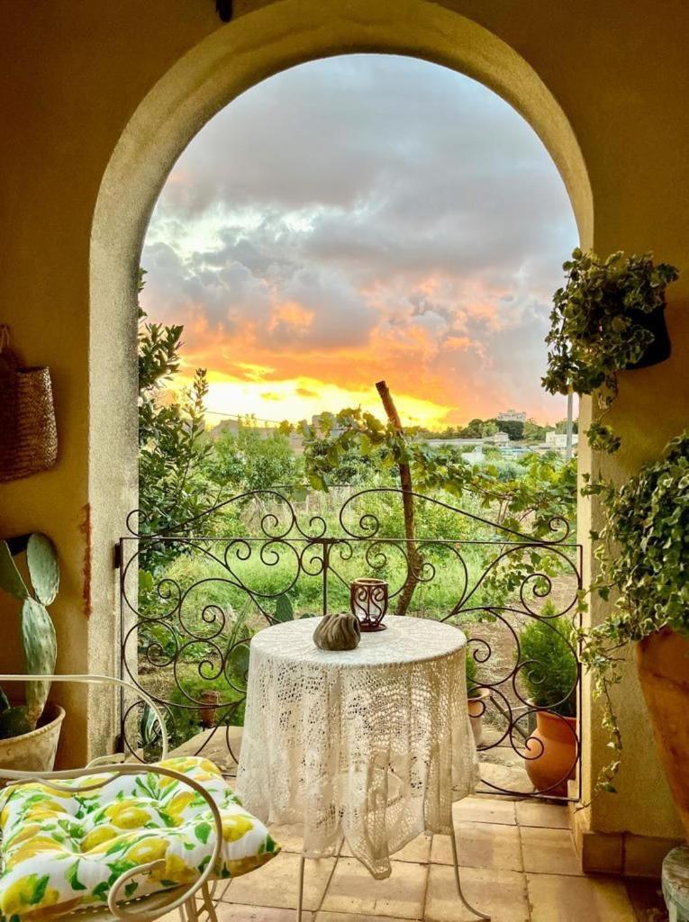 La Finestra Sul Limone Bed & Breakfast Castelvetrano Exterior photo